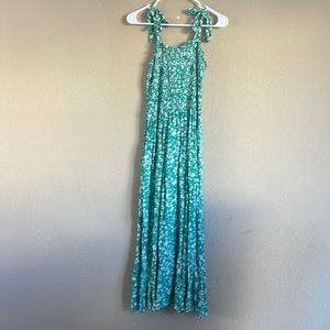 Zesica green floral maxi dress- M
